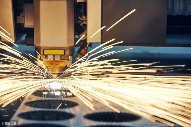 Fiber Laser Cutting